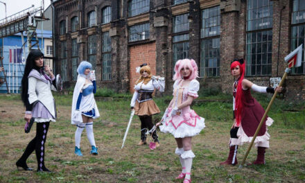 Photoshoot: Madoka Kaname, Mami Tomoe, Sayaka Miki, Homura Akemi és Kyoko Sakura (Puella Magi Madoka Magica – Lora Cosplay, Aoime, CrystalShark, Tazzie és Kana)