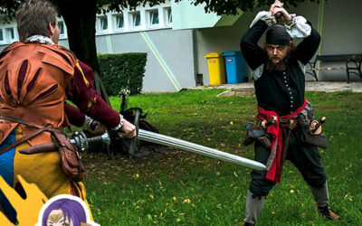 Harc LARP fegyverekkel az őszi Cosplay Partyn