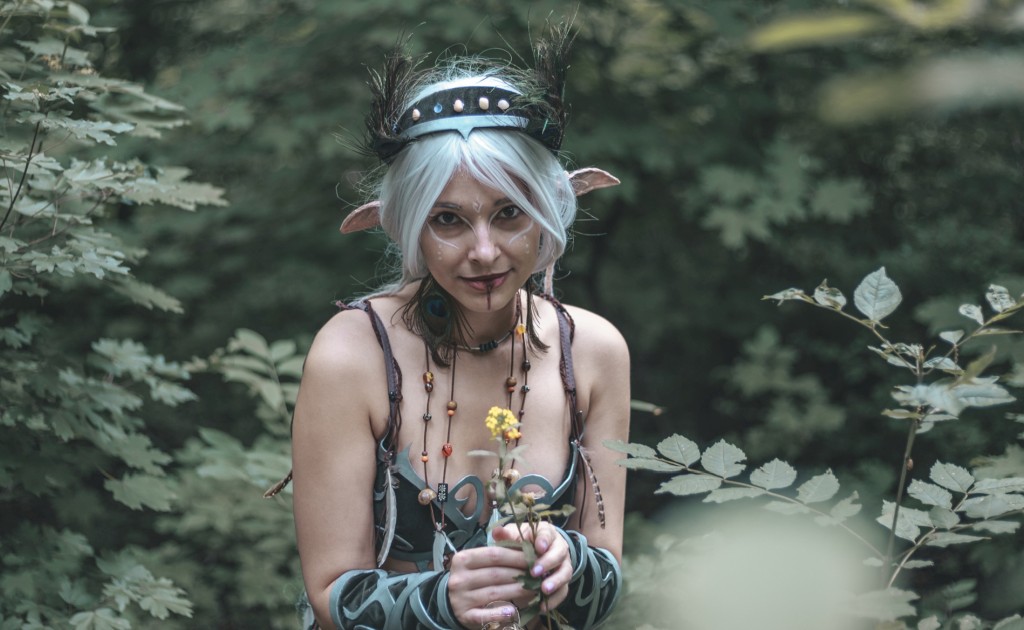 Photoshoot: Elf Druid (Original – Purplepastelchalk)