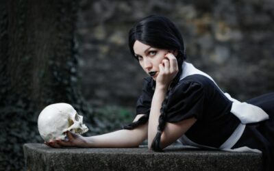 Photoshoot: Wednesday Addams x Alice Liddell crossover (Addams Family és American McGee’s Alice – Ms.Terious Cosplay)