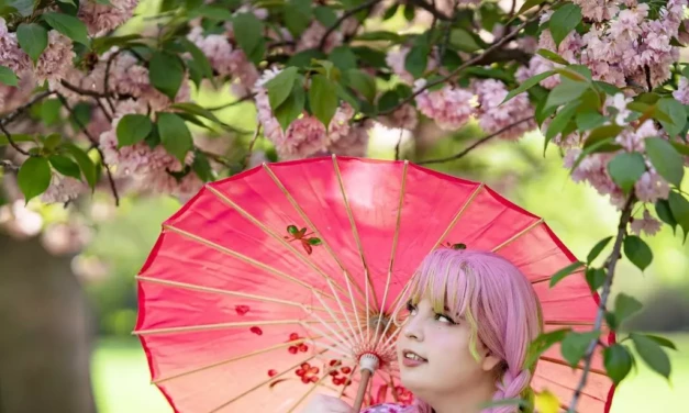Photoshoot: Murachin (Kitmetsu no Yaiba – Kanroji Mitsuri)